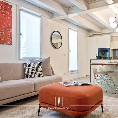 Duplex Decimo In Centro Storico Διαμέρισμα *